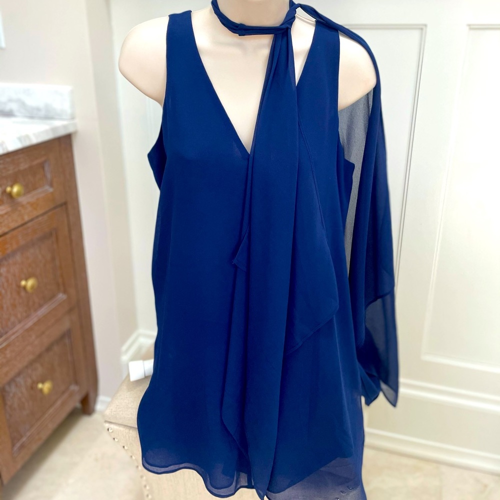 White House Black Market navy blue blouse with scarf detail size xs